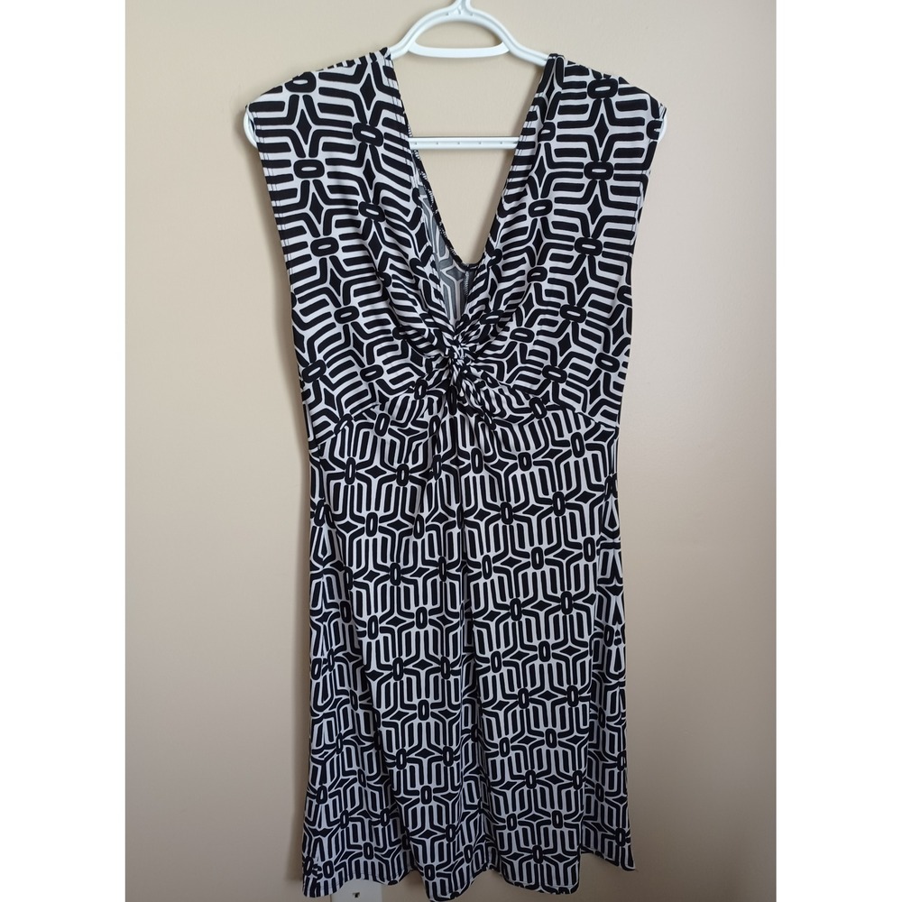 Women's Size L Tiana B. Black White Design Lightweight Summer Dress Polyester